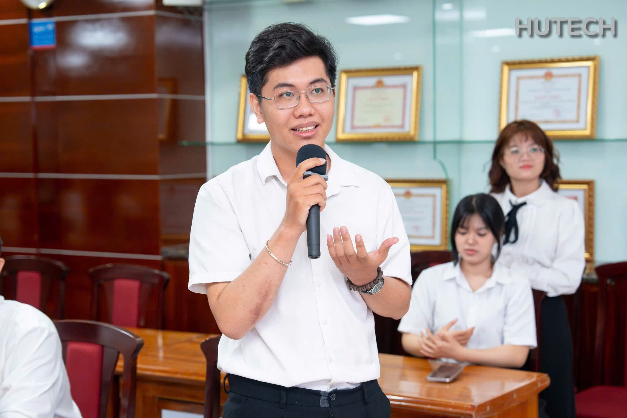 Minh Hùng